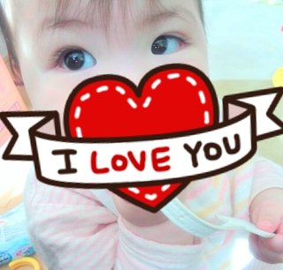 お目目くりんくりんで睫毛くるんくるんなお子様