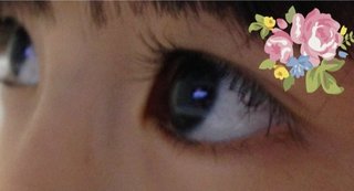 お目目くりんくりんで睫毛くるんくるんなお子様