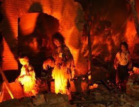 被爆人形存廃めぐり議論=平和資料館､撤去決定