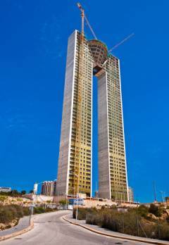 【スペイン】エレベーターを付け忘れ