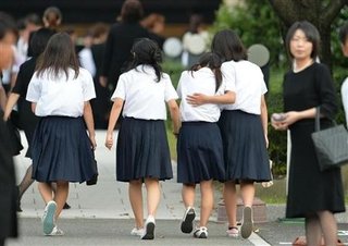 空き地に少女の遺体=三重