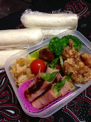 お弁当見せてください