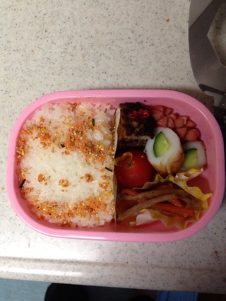 お弁当見せてください