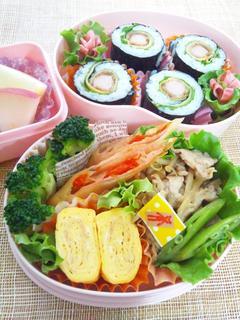 お弁当見せてください