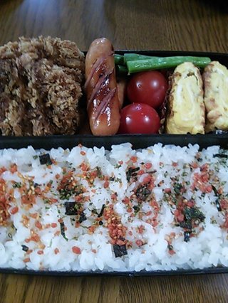 お弁当見せてください