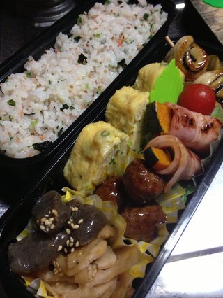 お弁当見せてください