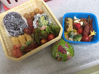 お弁当見せてください