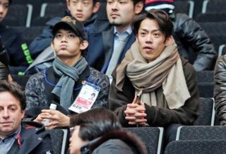 【ﾌｨｷﾞｭｱ代表発表・ 男子は高橋が“滑り込み”で笑顔…女子は真央ら3人】