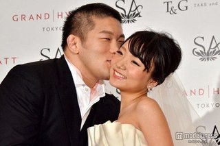 柔道五輪金メダリスト・石井慧、結婚会見で公開キス　子どもについて語る