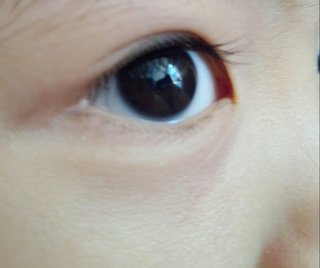 お目目くりんくりんで睫毛くるんくるんなお子様