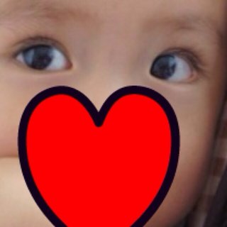 お目目くりんくりんで睫毛くるんくるんなお子様