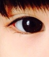 お目目くりんくりんで睫毛くるんくるんなお子様