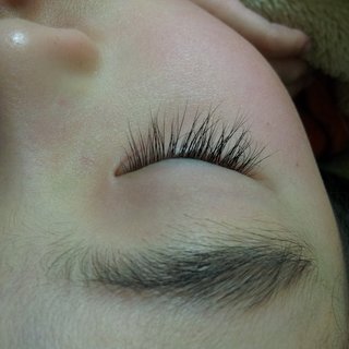 お目目くりんくりんで睫毛くるんくるんなお子様