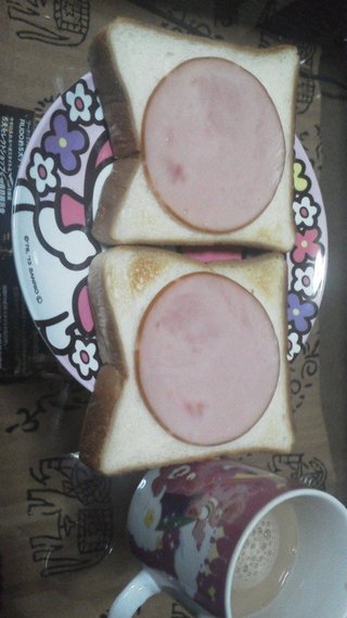 ダラ奥の昼食なに?