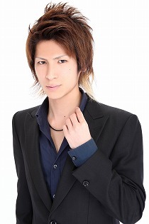 出張ホスト エテルナ