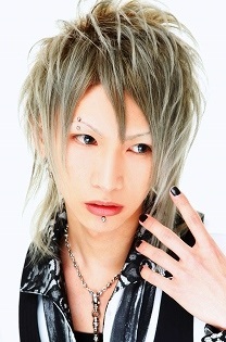 出張ホスト エテルナ