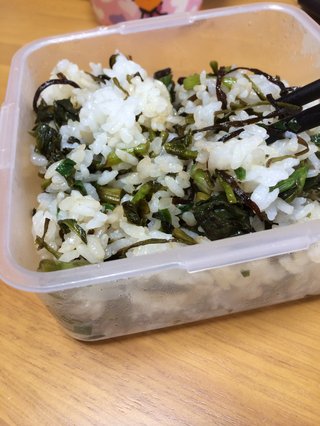 ダラ奥の昼食なに?