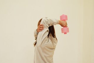 二の腕はどうやったら痩せる？