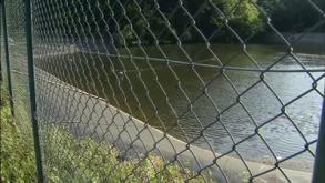 ため池に転落、１０歳男児が死亡