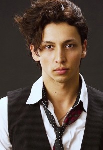 水沢アキ、息子への殴る蹴る唾吐く「死んじゃえばいいのに」等の虐待を認める