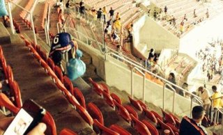 W杯後日本のサポーターがゴミ拾い　海外の反応