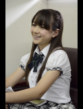 HKT48村重杏奈（トリンドル似）が深夜2時のジャニーズJr.とデート撮られる