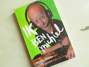 取材された難病少年の静かな怒り 日本の海外ロケの無茶 