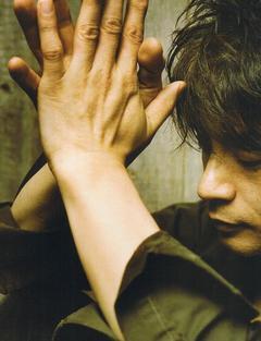 速報!!歌手のaska覚醒剤所持で逮捕!!!!