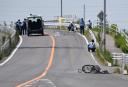 県道に人の足、ひき逃げか　血痕６００メートル先まで　愛知・小牧
