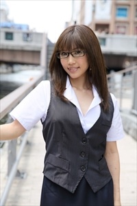 今井ﾒﾛが結婚と出産を発表