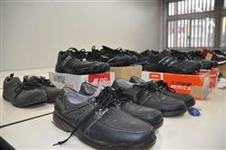 「それ盗撮にしか使えませんよね」…靴型カメラ　購入者を戸別訪問し回収　京都・中京署