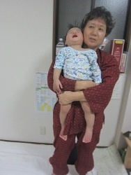 首ひねる独自マッサージ後   乳児死亡   大阪