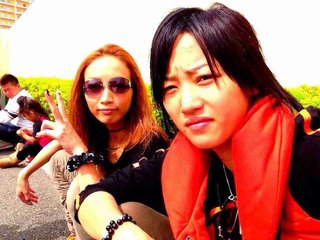 ファミマ店員、性質の悪い客に土下座させられる…動画