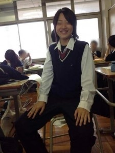 ファミマ店員、性質の悪い客に土下座させられる…動画