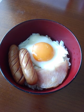 ダラ奥の昼食なに?