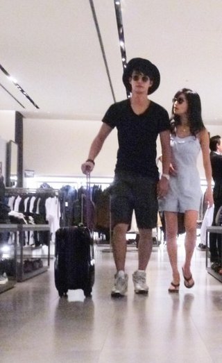 小島瑠璃子、ロビンとの熱愛発覚 