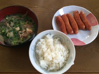 ダラ奥の昼食なに?