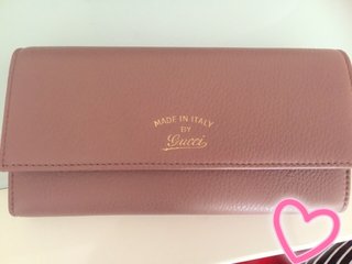 皆さんの財布見せてください。