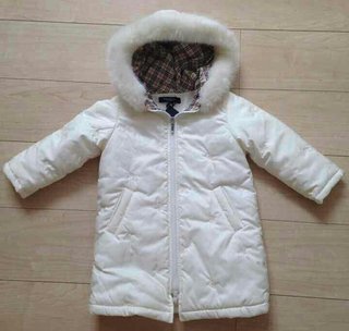 この時期、こどものアウター見れば貧乏か金持ちか分かるわよ！