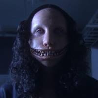 口裂け女 スティッチみたいな 口元