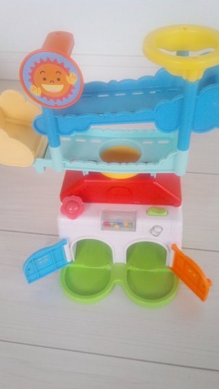 子どもがおもちゃをバラバラに分解する(写真載せます)