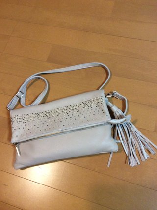 少し出掛ける時のバッグ何使ってますか？