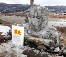 長野県上田市に謎の石像が!!