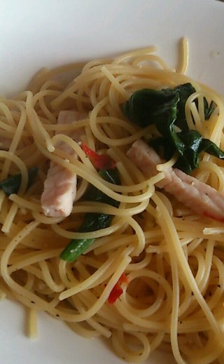 ダラ奥の昼食なに?