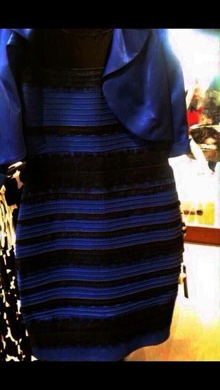 何色? 1枚の写真でネット激論