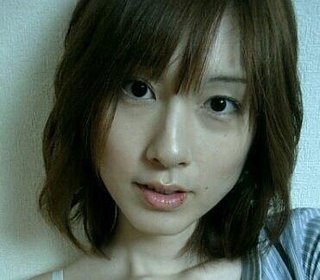 女性が金属バットで男性を殴り殺す