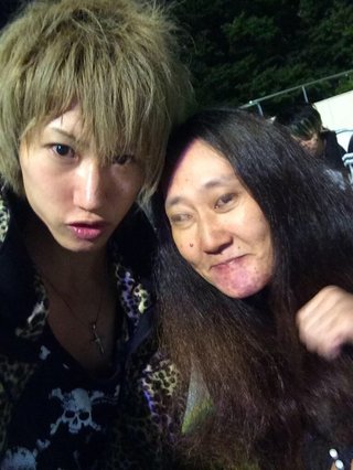 【画像】 逮捕されたネット配信者のファン