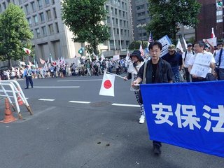 安保法案 抗議デモ　高校生ら５０００人「廃案」訴え