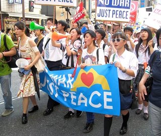 安保法案 抗議デモ　高校生ら５０００人「廃案」訴え