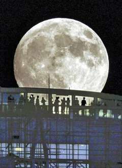 ２８日はスーパームーン　中秋の名月翌日、全国晴れ予報